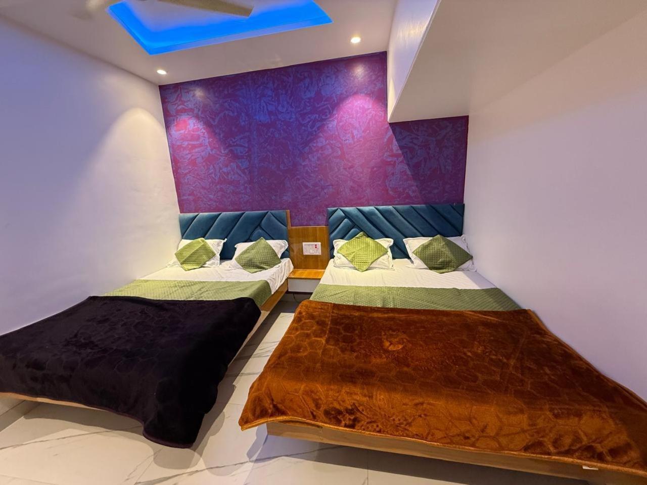 Hotel Madhuban Evrengabad Dış mekan fotoğraf