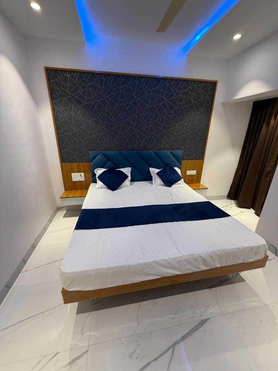 Hotel Madhuban Evrengabad Dış mekan fotoğraf