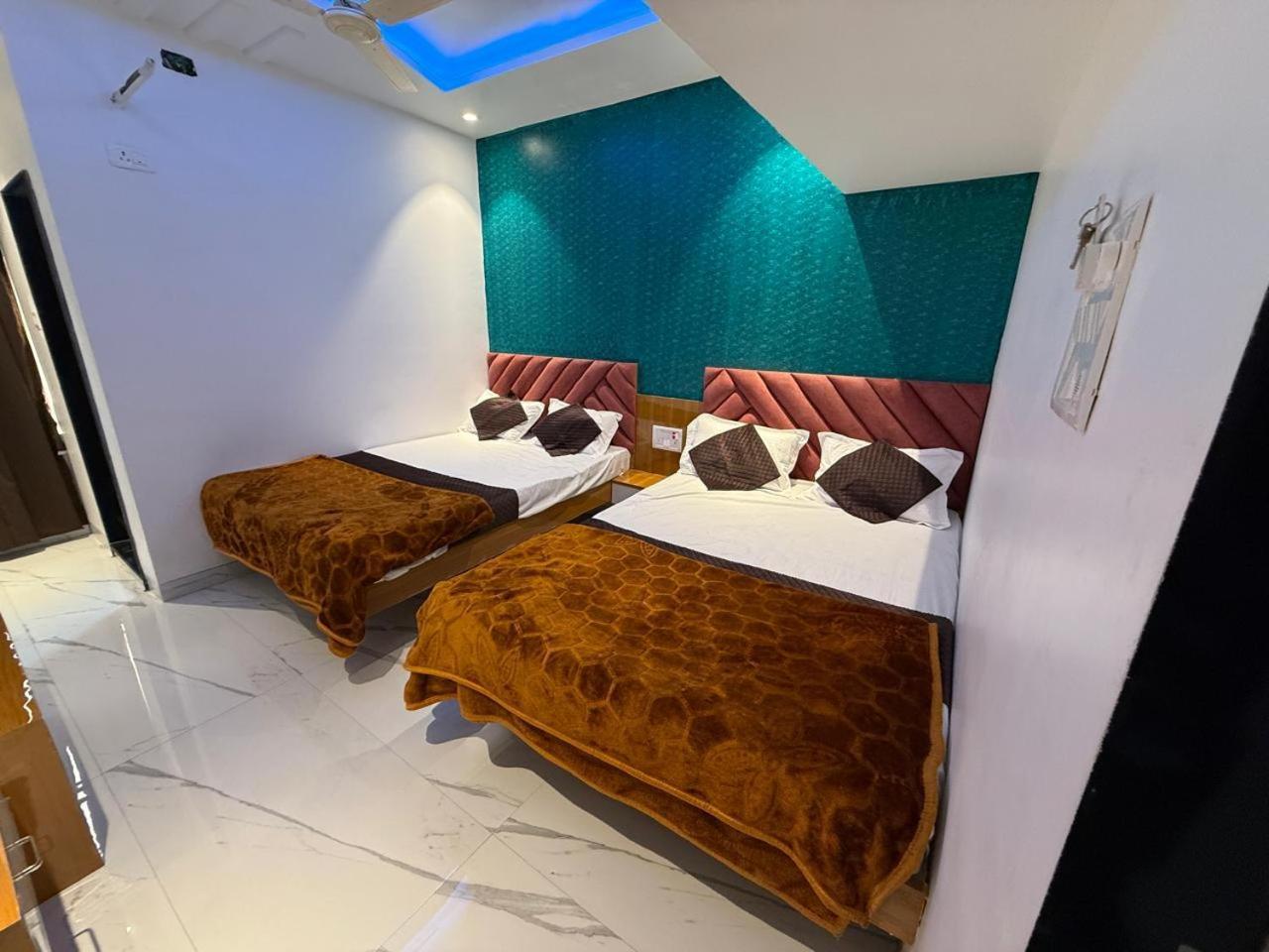 Hotel Madhuban Evrengabad Dış mekan fotoğraf