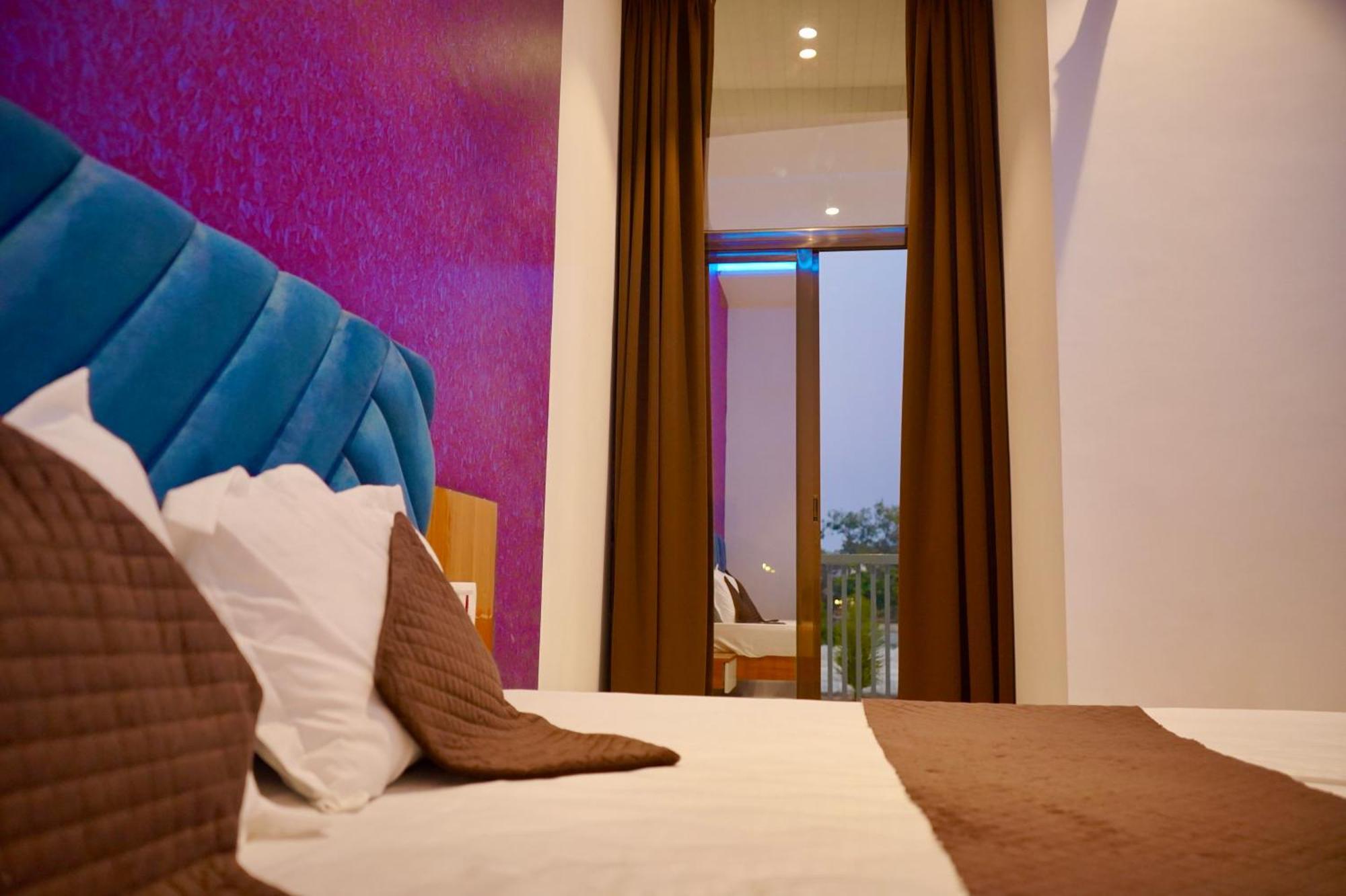 Hotel Madhuban Evrengabad Dış mekan fotoğraf