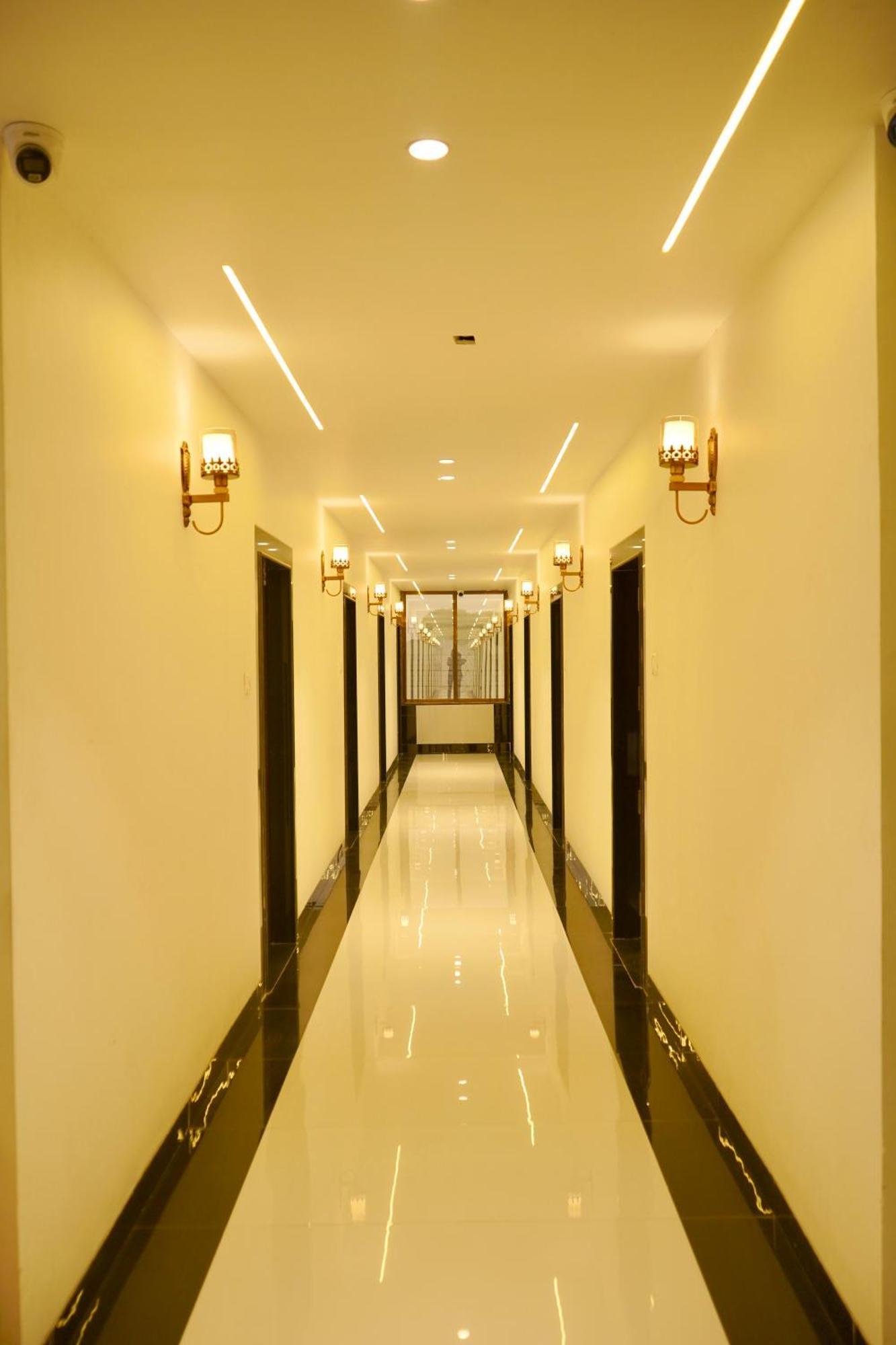 Hotel Madhuban Evrengabad Dış mekan fotoğraf