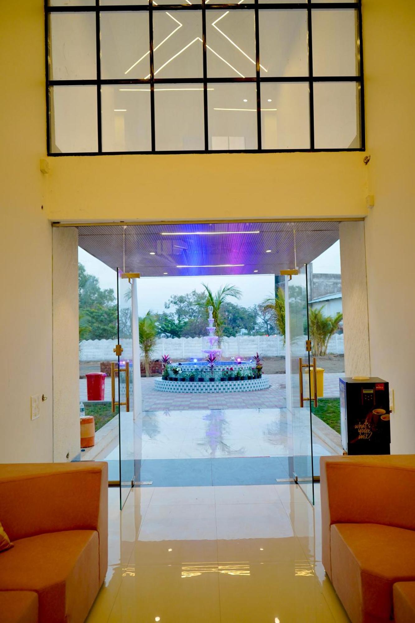 Hotel Madhuban Evrengabad Dış mekan fotoğraf