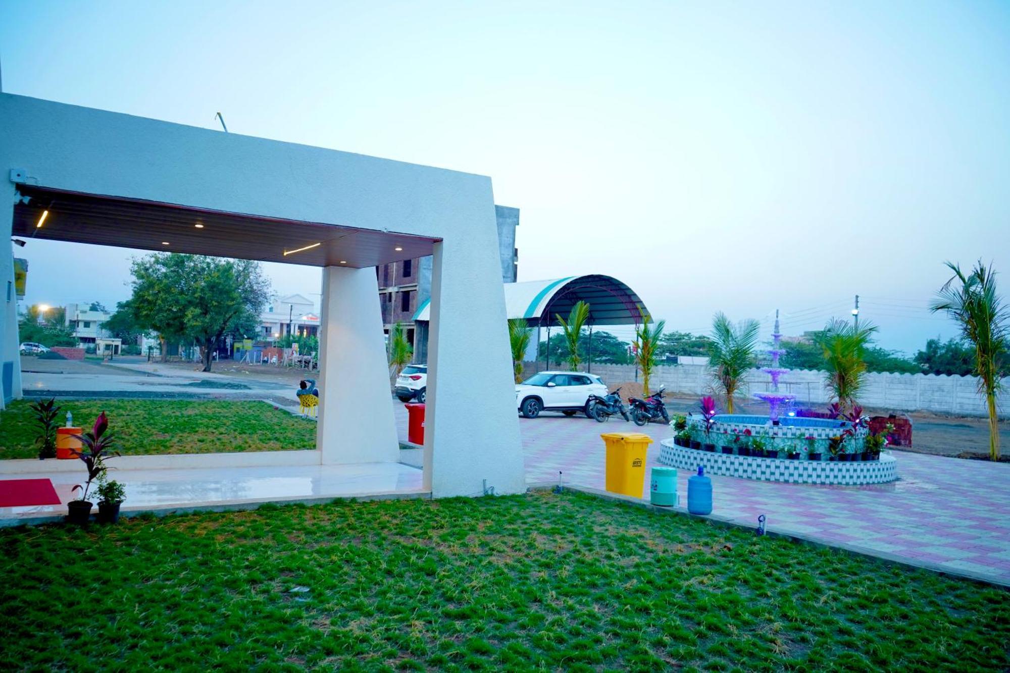 Hotel Madhuban Evrengabad Dış mekan fotoğraf