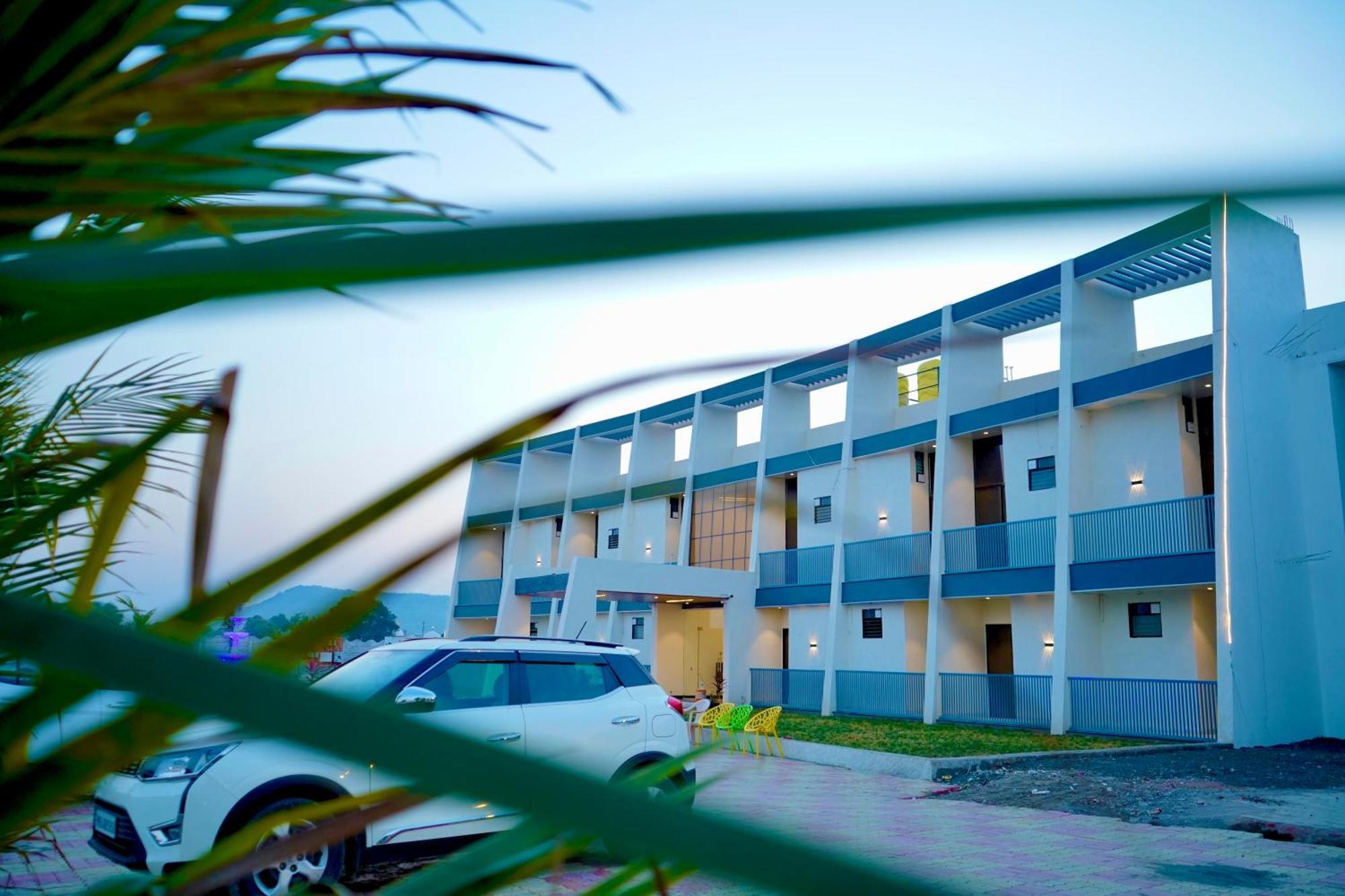 Hotel Madhuban Evrengabad Dış mekan fotoğraf